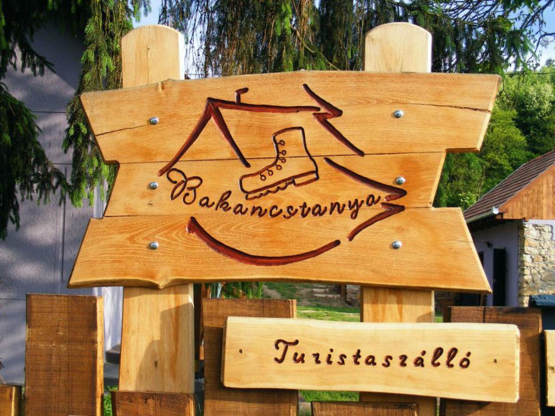 Bakancstanya Ketbodony Экстерьер фото